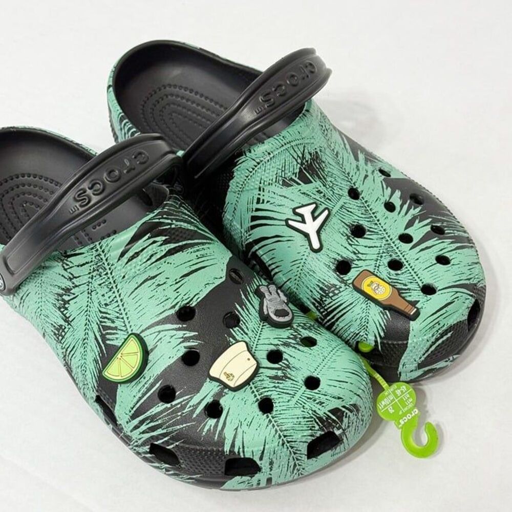 Crocs Classic Pool Party NWT Sz  M13 Tropical Leaves Clog